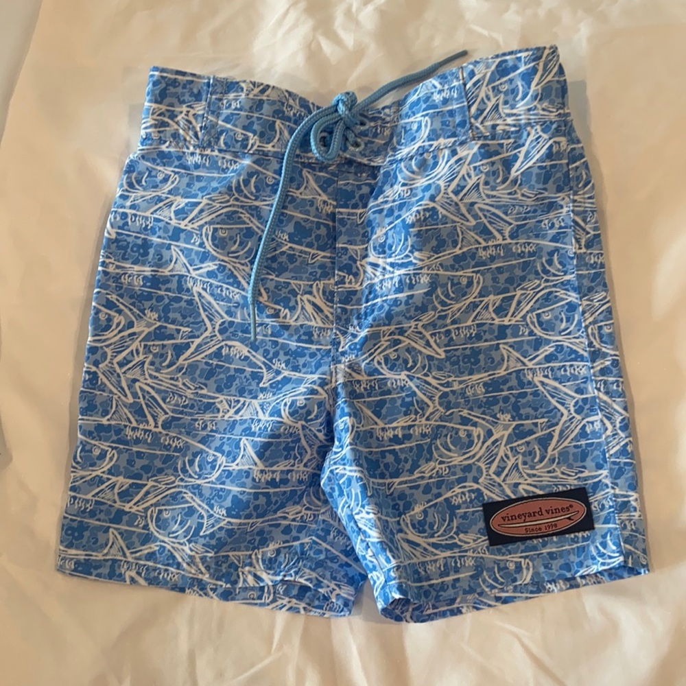 Boys 3t vineyard vines bathing suit